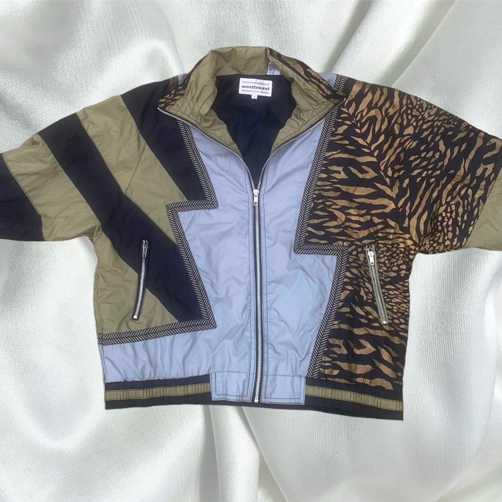 Vintage windbreaker raglan sleeve animal print